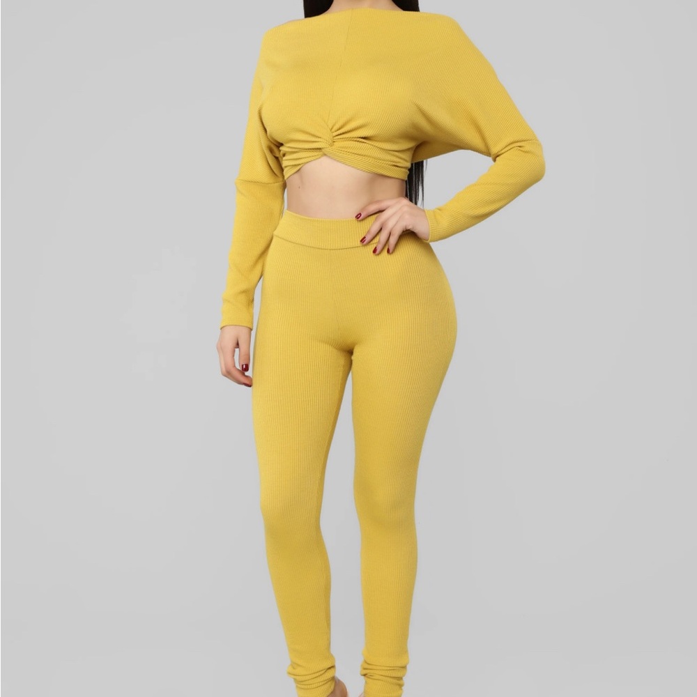 Mustard Matching Set